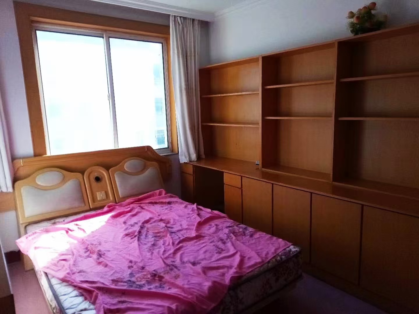 金地小區(qū)吉樓出售，125平，23萬