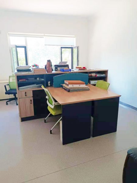 聚能托管（文登師范學(xué)校西側(cè)）有少量辦公室對(duì)外出租、合作