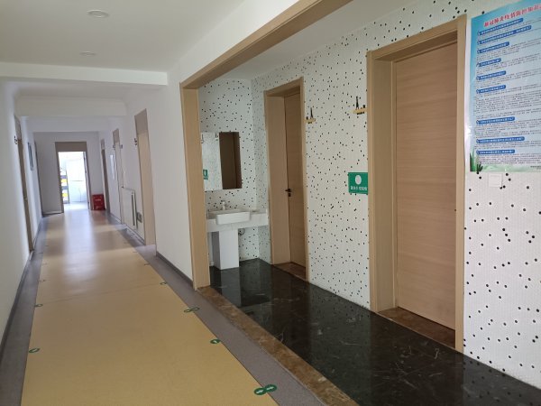 聚能托管（文登師范學(xué)校西側(cè)）有少量辦公室對(duì)外出租、合作