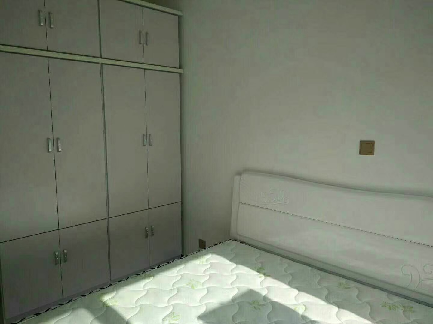 文登汽車站南小戶型房屋招租