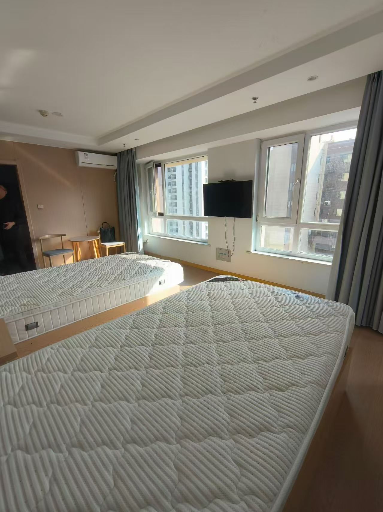 寶宇公館電梯最好樓層75平兩室精裝月租1200元