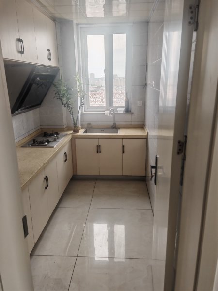 文山書香園70平房屋出租，帶草房