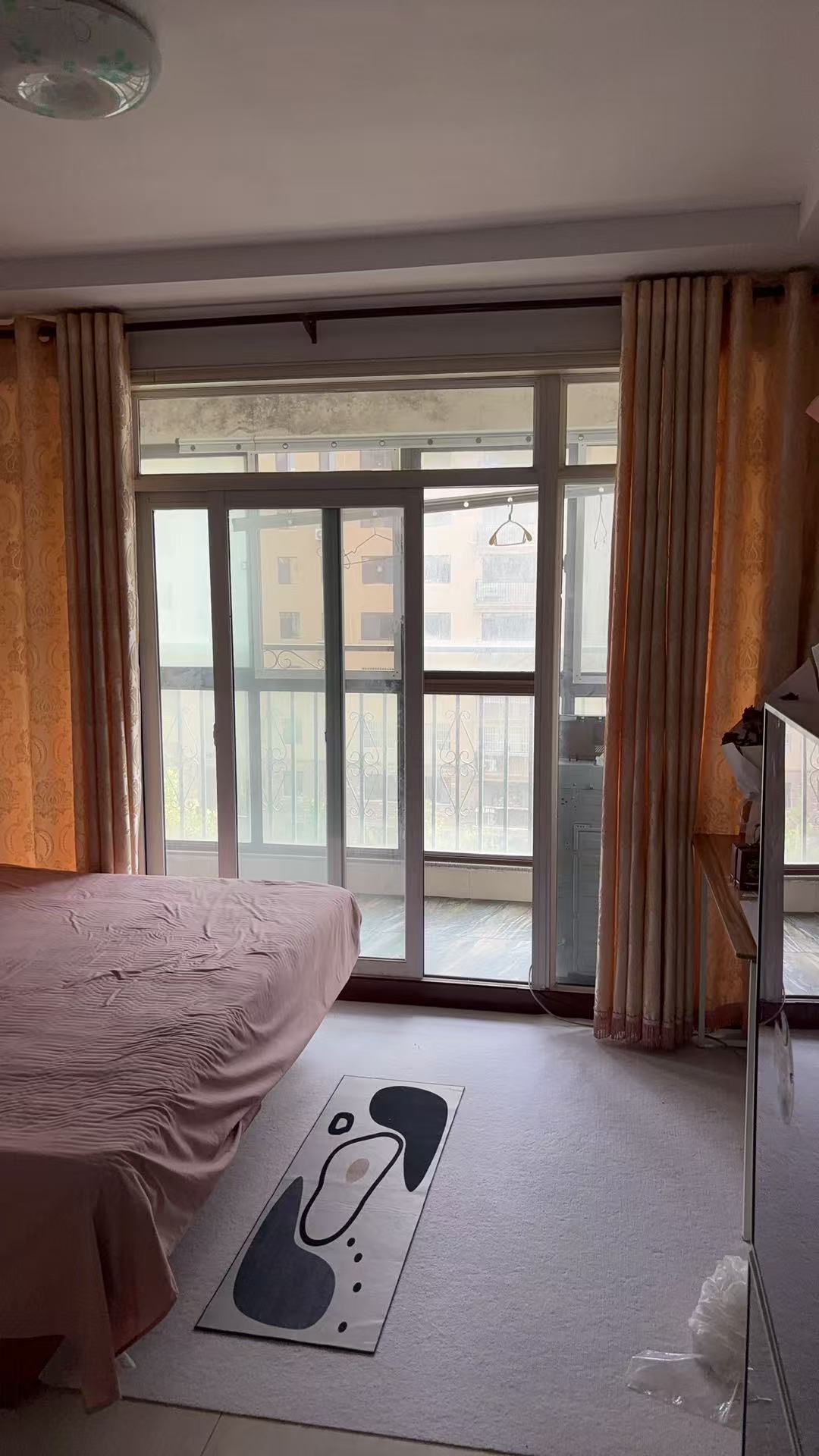 興業(yè)茗電梯樓出租