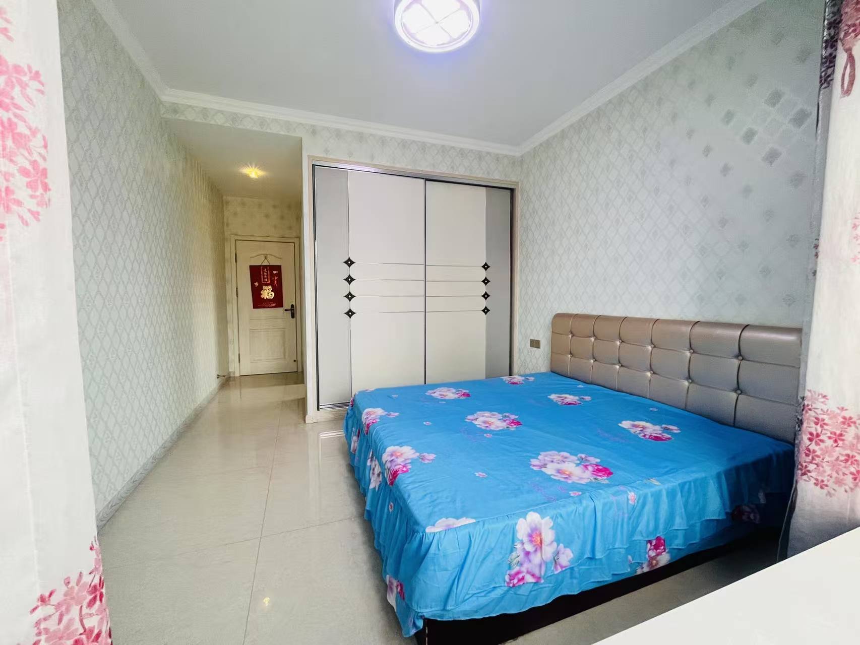 二中**房，文山書香苑三室兩廳兩衛(wèi)精裝房121.5平出售