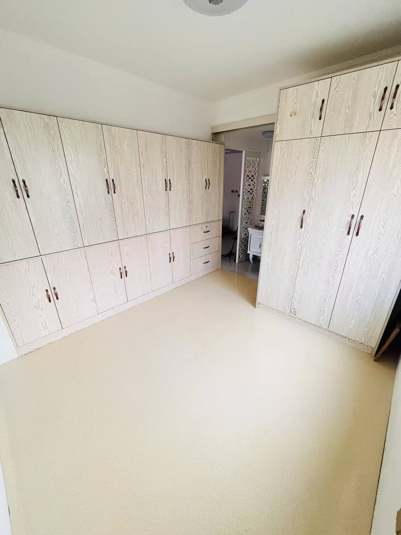 二中**房，文山書香苑三室兩廳兩衛(wèi)精裝房121.5平出售