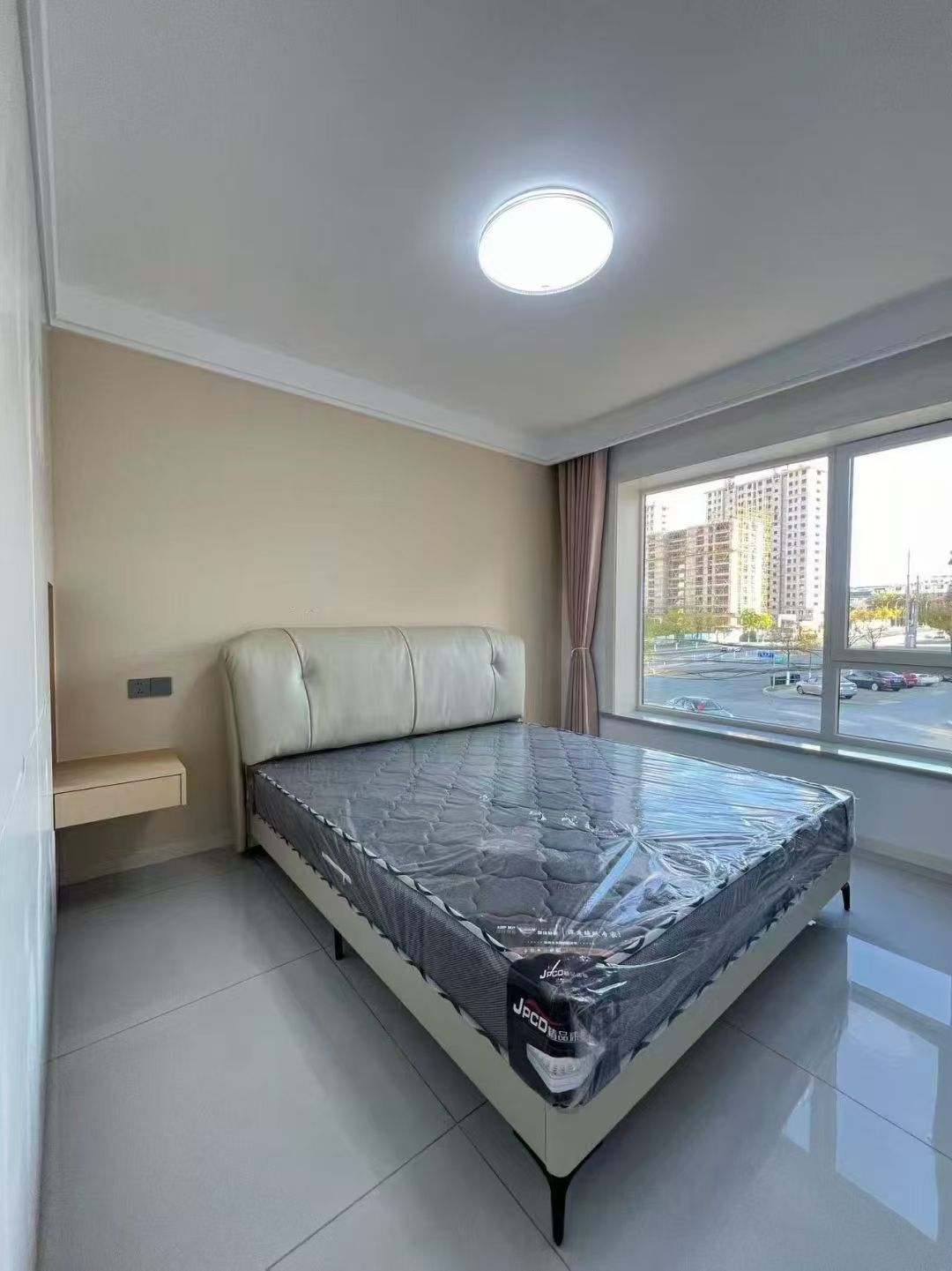 爬山街早市西頭住人1樓82.43平兩室精裝修拎包入住28.8 爬山街早市西頭住人1樓82.43平兩室精裝修拎包入住28.8