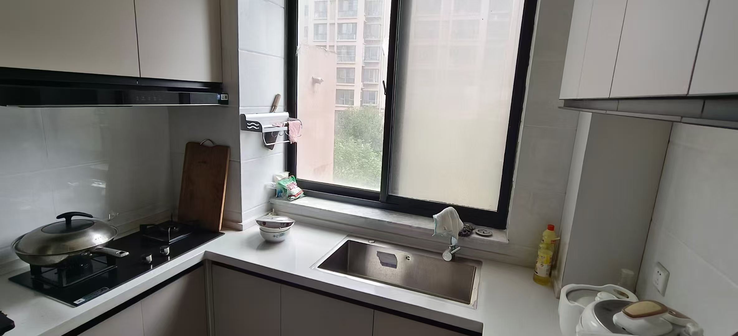 出租河景東城一期電梯房101平大兩室1100/月