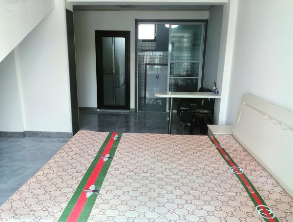 二中附近 精裝修家電齊全拎包入住