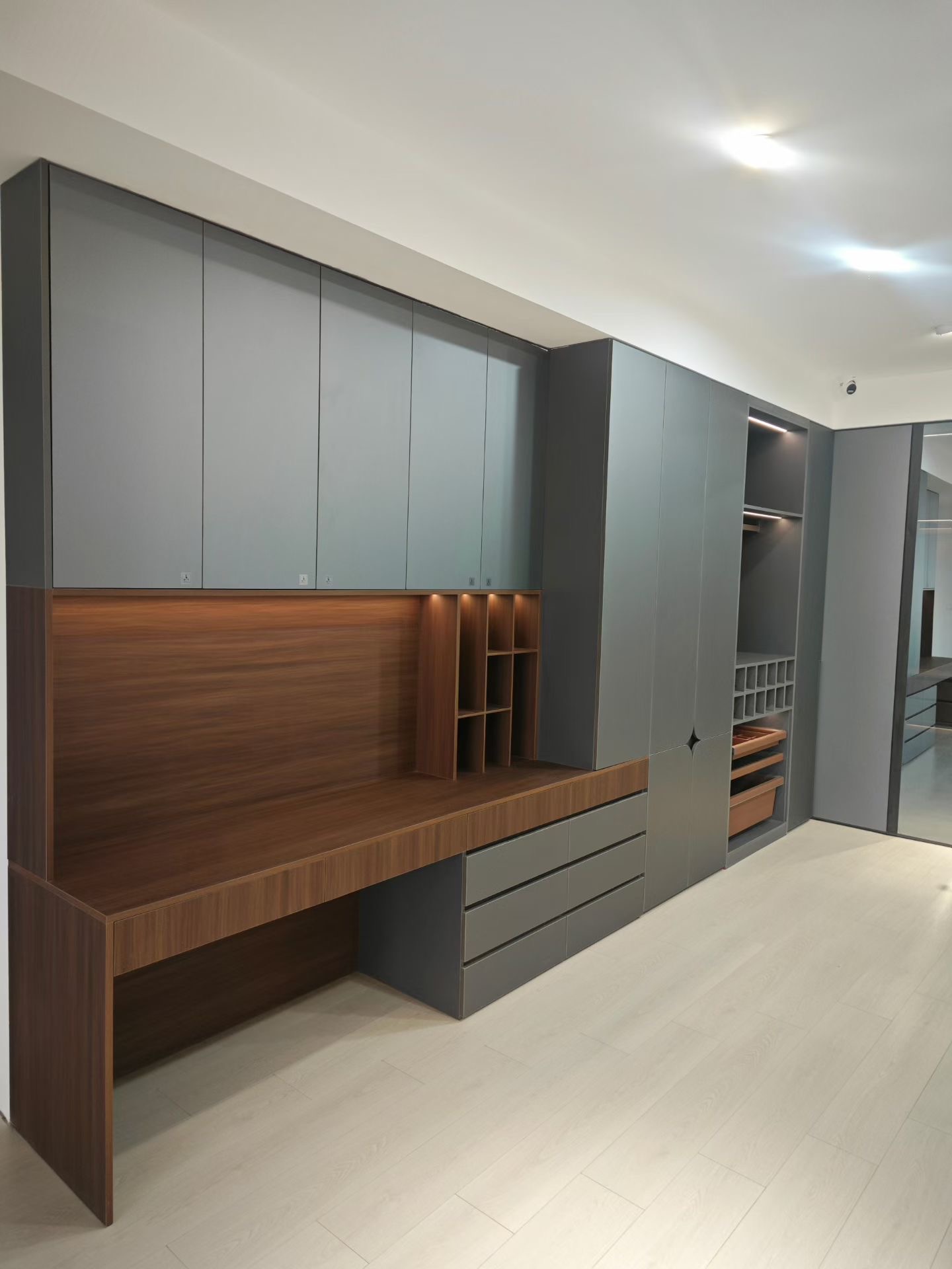 按裝衣柜木門鋁合金門推拉門衛(wèi)生間平開門