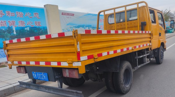 近2018年國五柴油3米3斗大雙排依維柯 近2018年國五柴油3米3斗大雙排依維柯