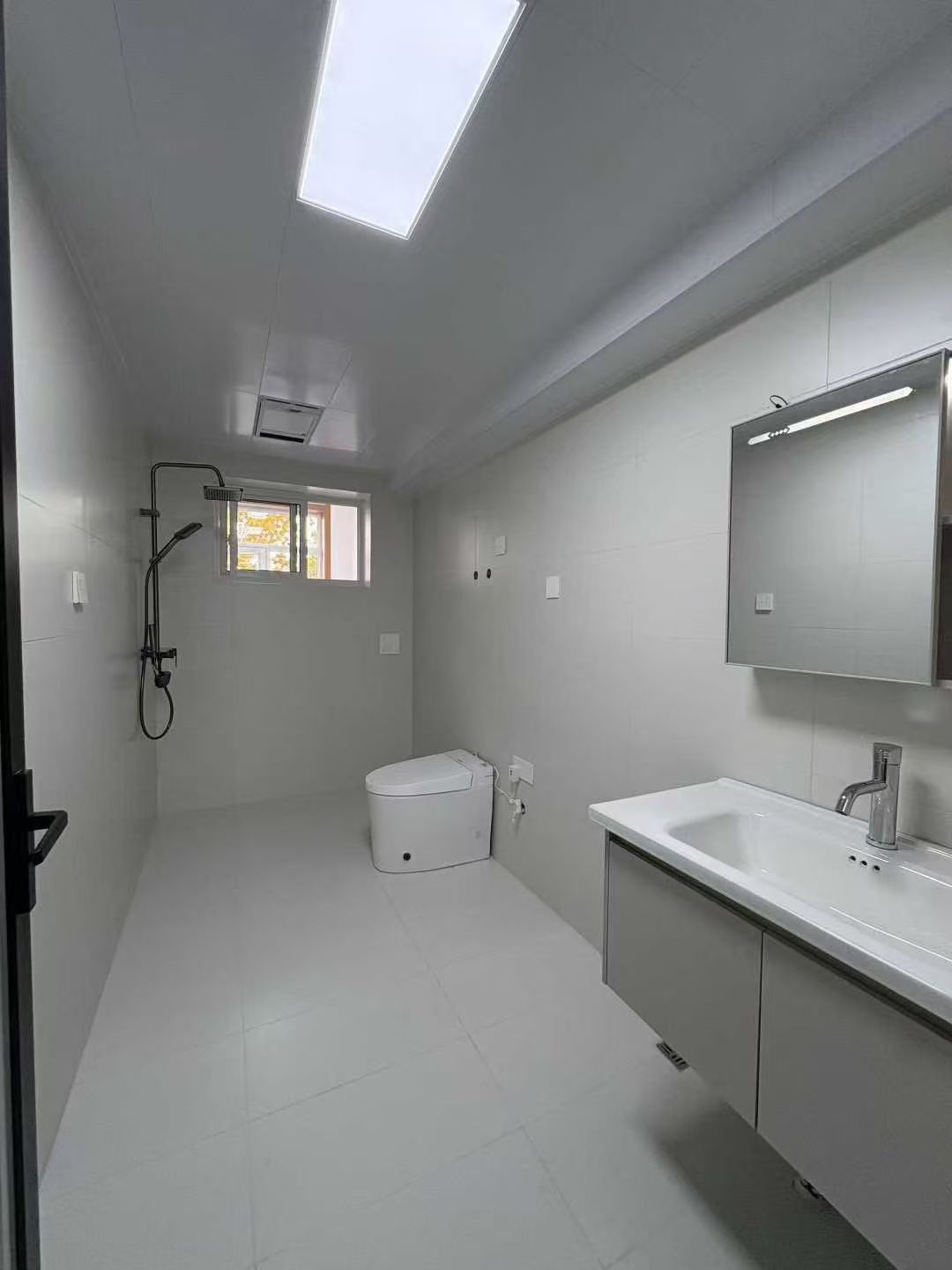 首付兩萬二建小區(qū)澆筑樓二樓161.95平三室環(huán)保裝修47.8 首付兩萬二建小區(qū)澆筑樓二樓161.95平三室環(huán)保裝修47.8