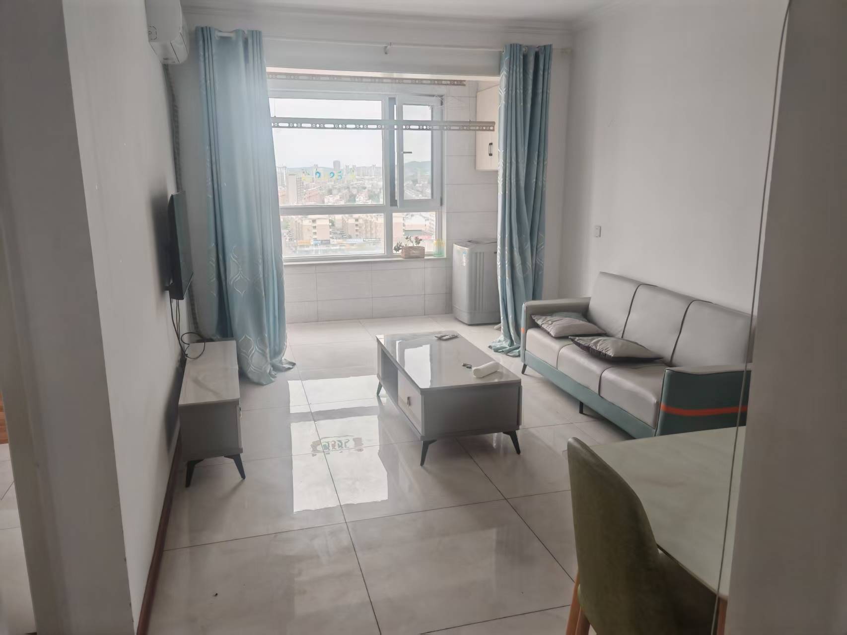 文山書香園70平房屋出租，帶草房，電梯房，家電家具齊全