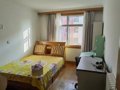 爬山街住人2樓兩室500元家具家電齊全