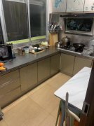 香水小區(qū)急售15.8萬86平小三室