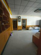 初家園2000年混合結構三樓136.7平三室?guī)?0平車庫34