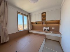 九里水頭居民小區(qū)三室106.69平精裝修38萬