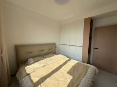 九里水頭居民小區(qū)三室106.69平精裝修38萬