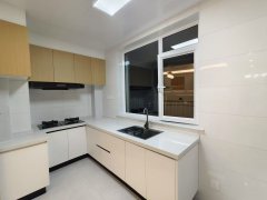 德紅世紀(jì)華府好樓層109平三室47萬(wàn)