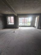 海泰二期三樓109平三室兩衛(wèi)44.8萬