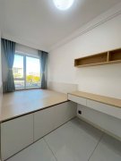 爬山街早市西頭住人1樓82.43平兩室精裝修拎包入住28.8