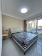 爬山街早市西頭住人1樓82.43平兩室精裝修拎包入住28.8