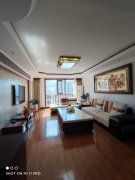 土地局家屬樓秀峰閣149.53平品牌精裝修三室兩衛(wèi)75.8萬(wàn)