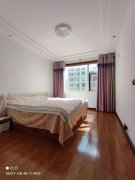 土地局家屬樓秀峰閣149.53平品牌精裝修三室兩衛(wèi)75.8萬(wàn)