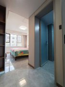 海泰三期電梯洋房128平三室兩衛(wèi)豪華裝修75萬