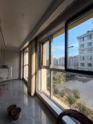 海泰三期電梯洋房128平三室兩衛(wèi)豪華裝修75萬