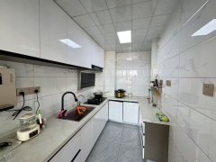 德紅世紀(jì)華府豪華精裝東邊戶145平三室兩衛(wèi)56.8萬